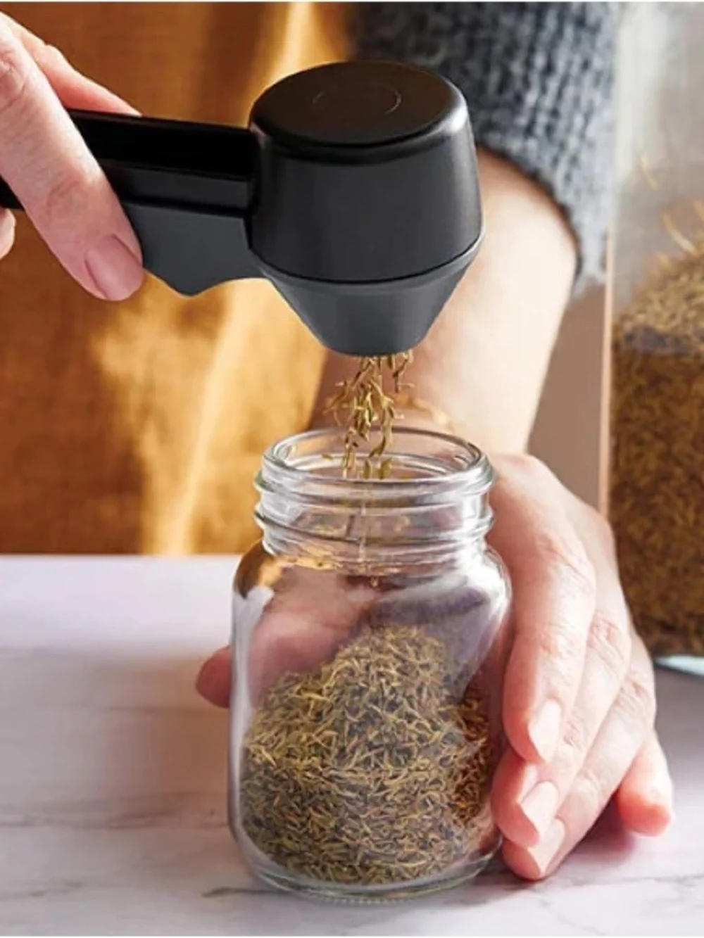 PAMPERED CHEF LEVEL AND FUNNEL SCOOP NIP